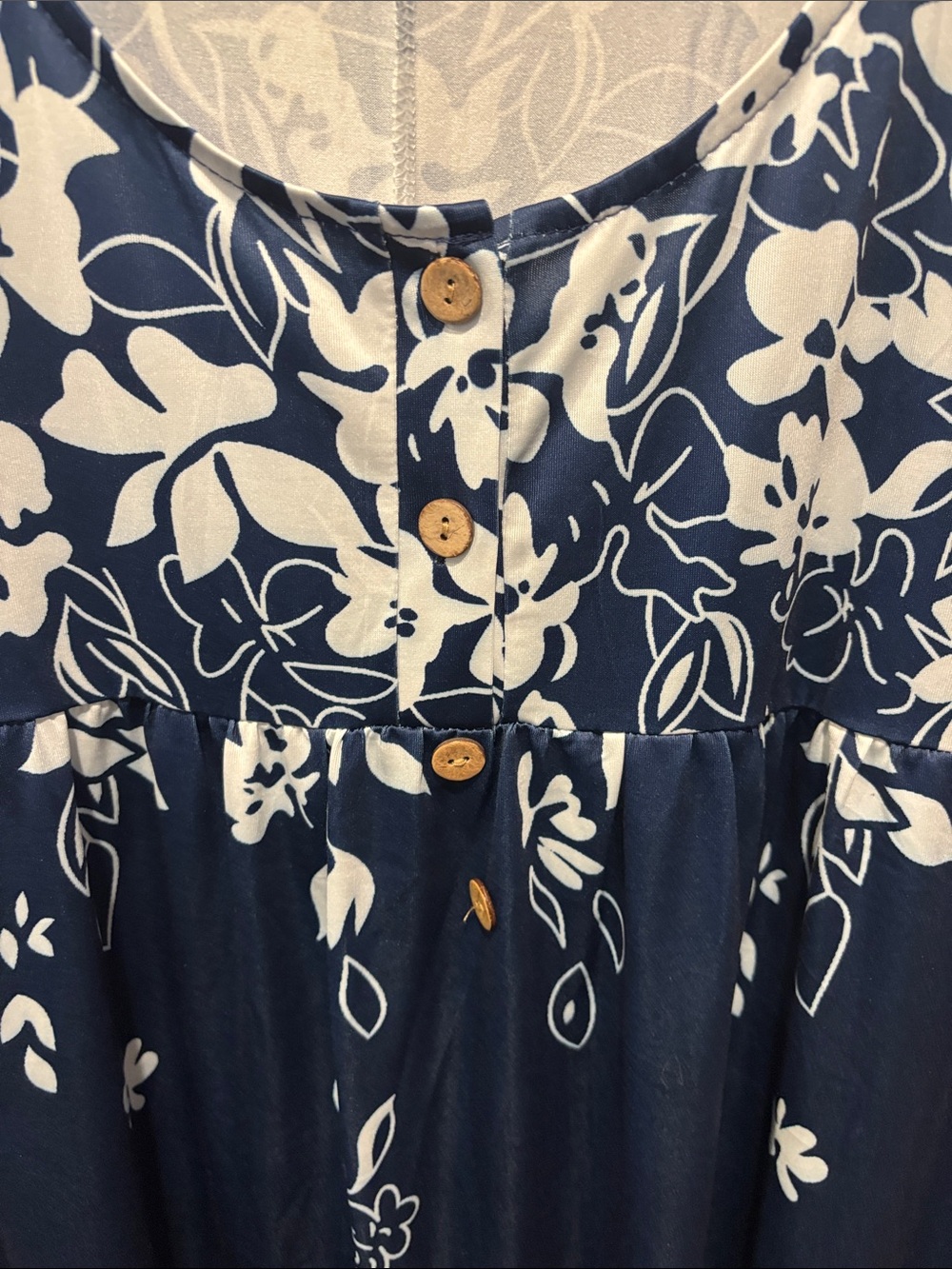 Navy and White Floral Button-Front Dress - Picture 5 of 6